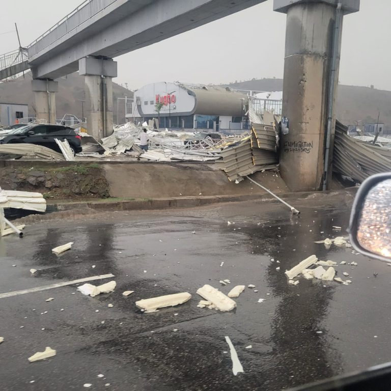 Video- Rainstorm Ravages Abuja Transport Hub, Disrupts Traffic on Abuja–Keffi Highway