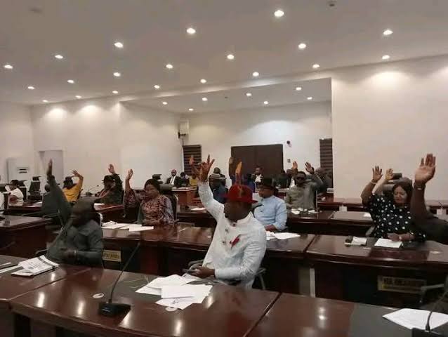 Oyo Assembly Crisis Deepens Amid Impeachment Rumours, Lawmakers Divided…Makinde allies break silence as political tension escalates