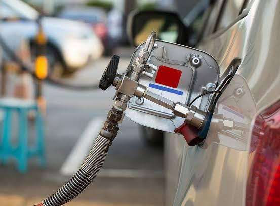 Customs Issues Fresh Guidelines on Duty-Free Imports of CNG, Electric Vehicles
